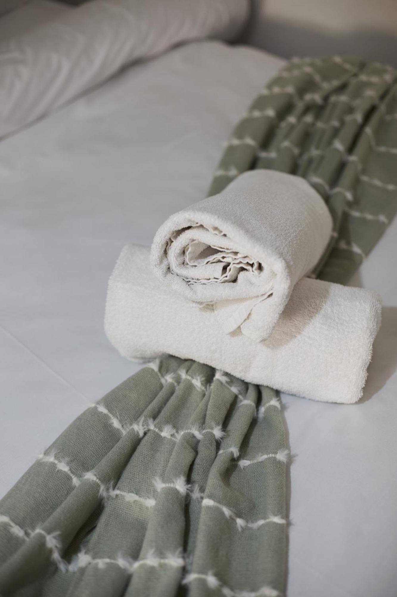 Bv Royal Comfy Seven Queensgate Apartment *