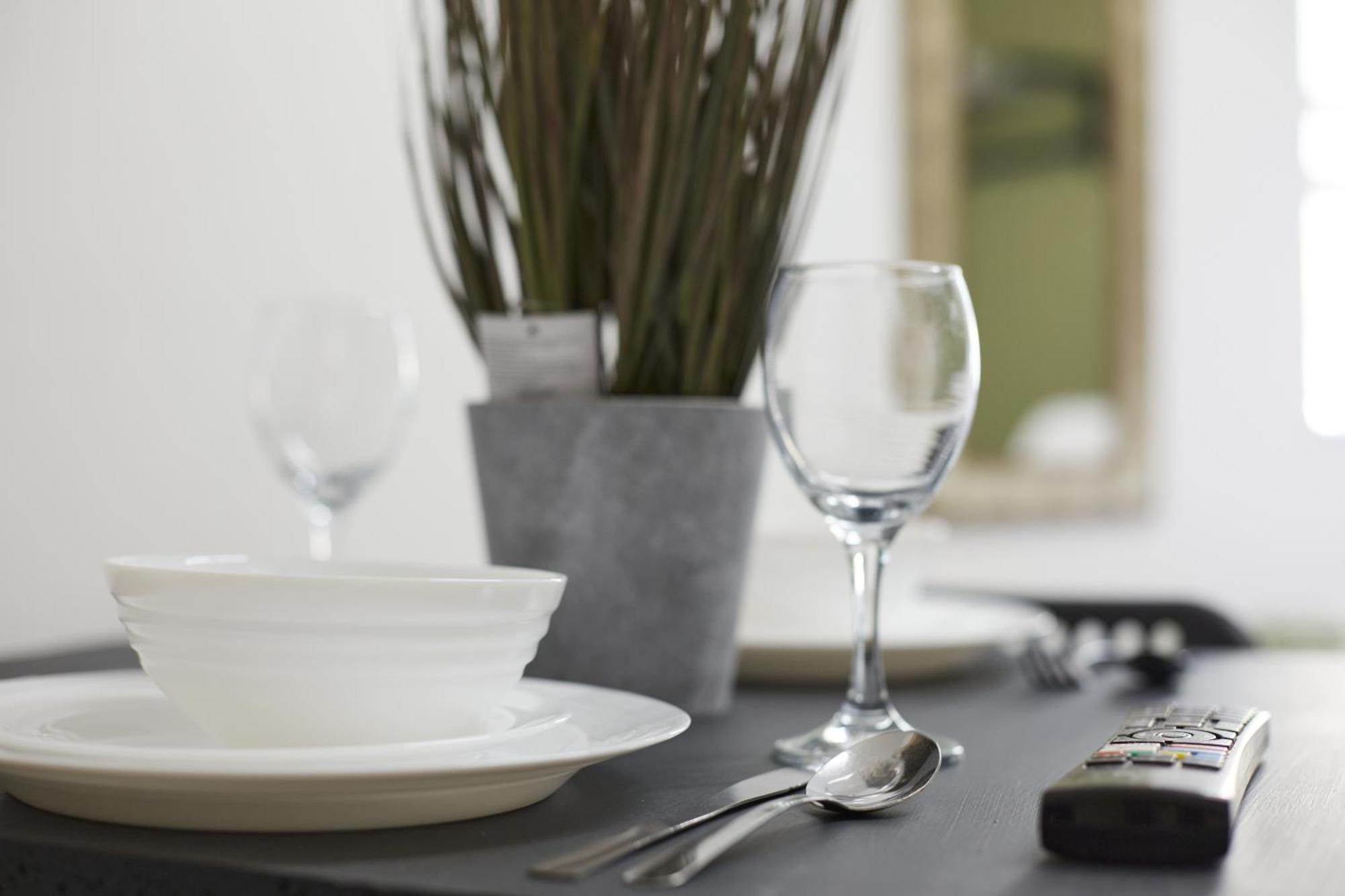 Bv Royal Comfy Seven Queensgate Apartment *